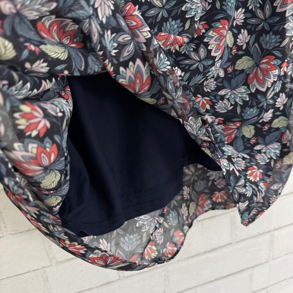 CABI Flirt Floral Navy Cami Tank Top Style 5224 - Picture 8 of 9